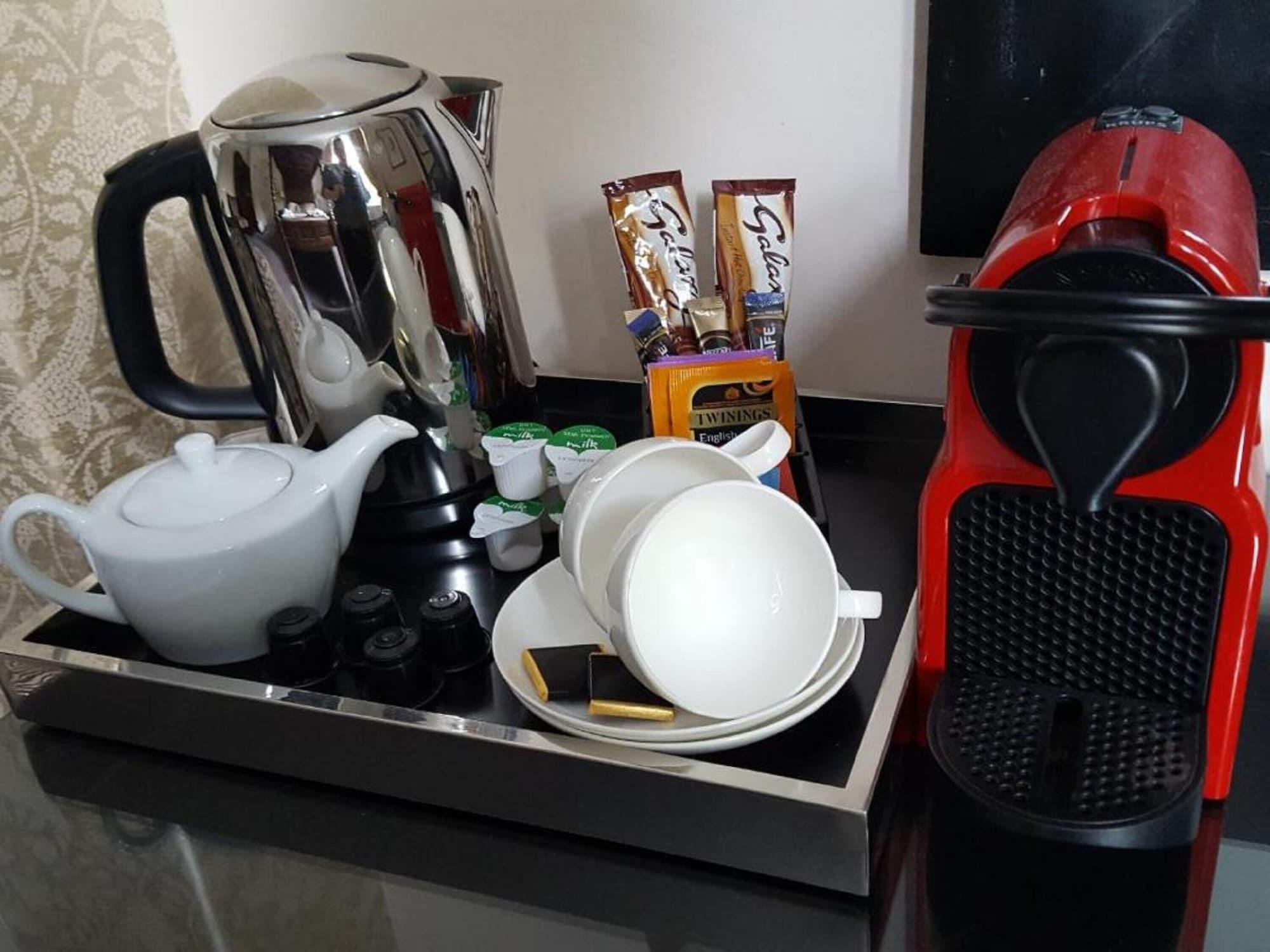 Dorian House Boutique B&B - Free Parking! Бат Екстериор снимка A Nespresso coffee machine in a hotel room