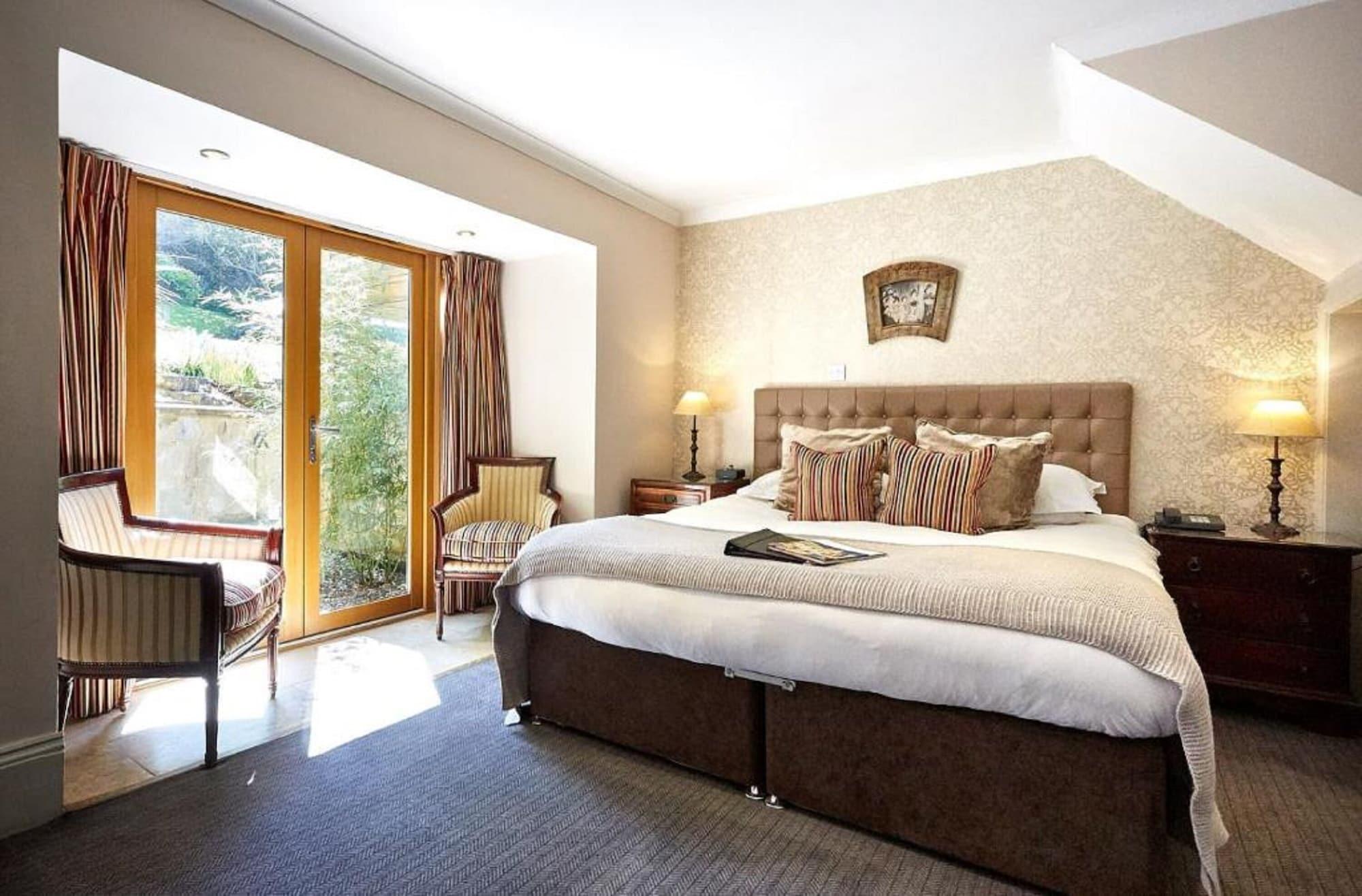 Dorian House Boutique B&B - Free Parking! Бат Екстериор снимка A bedroom at The Old Vicarage Hotel