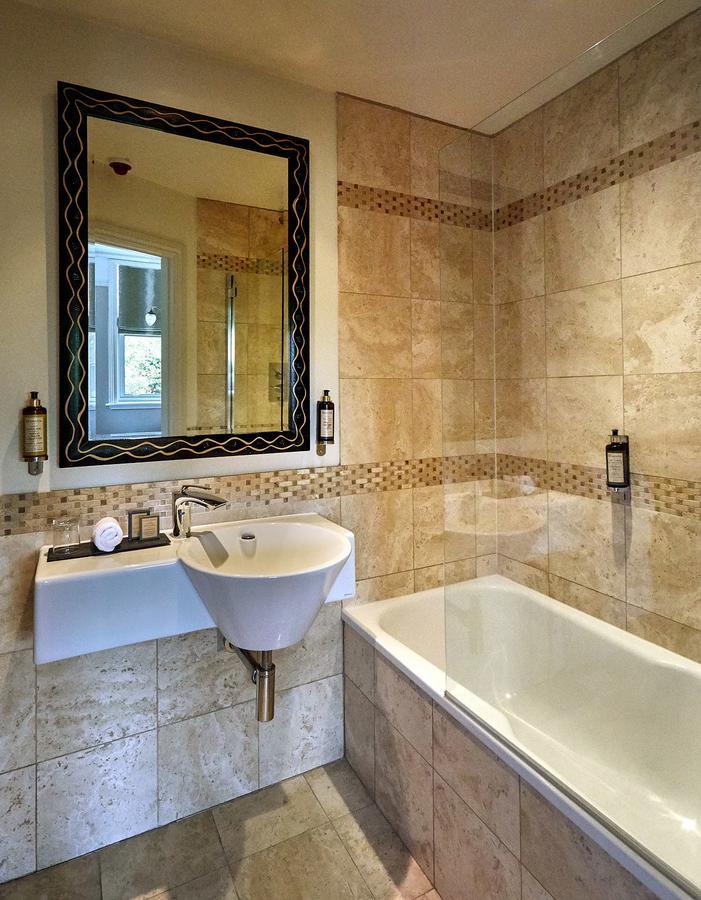 Dorian House Boutique B&B - Free Parking! Бат Екстериор снимка Bathroom