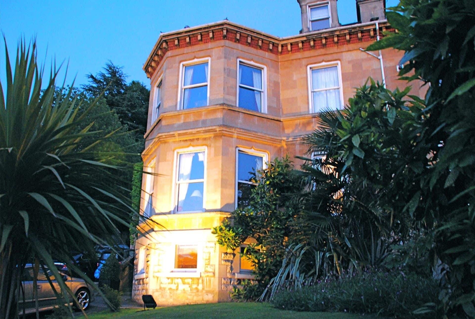 Dorian House Boutique B&B - Free Parking! Бат Екстериор снимка The former home of the 10th Duke of Grafton at 100 Park Street, Edinburgh